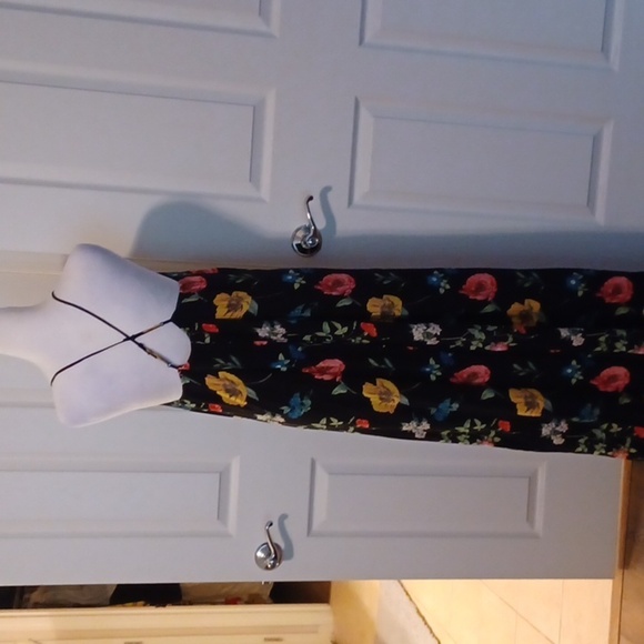 💙🏍Old Navy Black Maxi Dress with Multicolor Floral Print - Picture 5 of 11